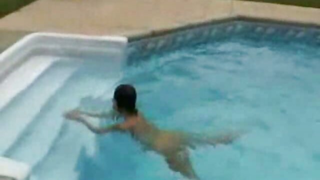 Pertama kali dengan shemale Bagian bojep asian 2